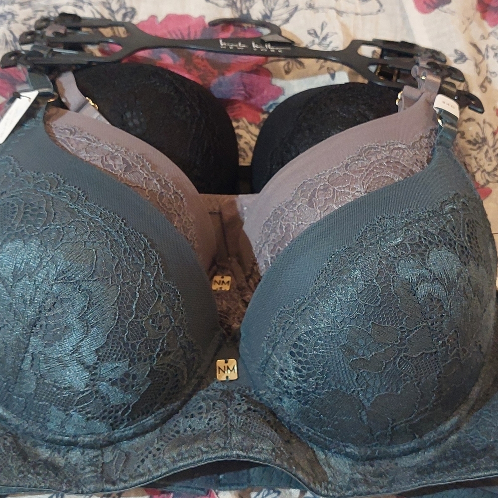 Elegant Lace Women's Bra Set - Black and Gray - Picture 2 of 9